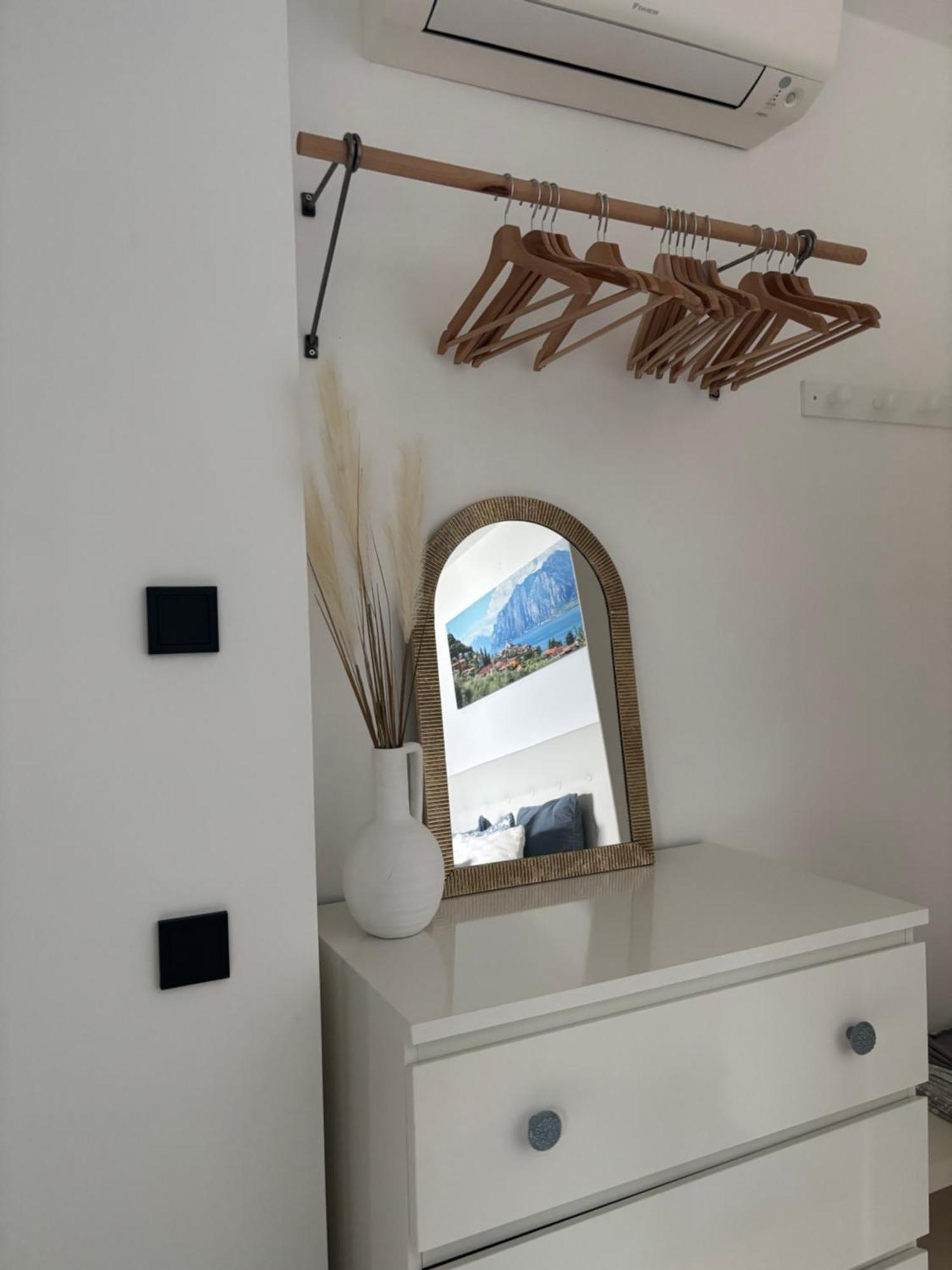 Le Rocce Apartment Torri Del Benaco Exterior photo